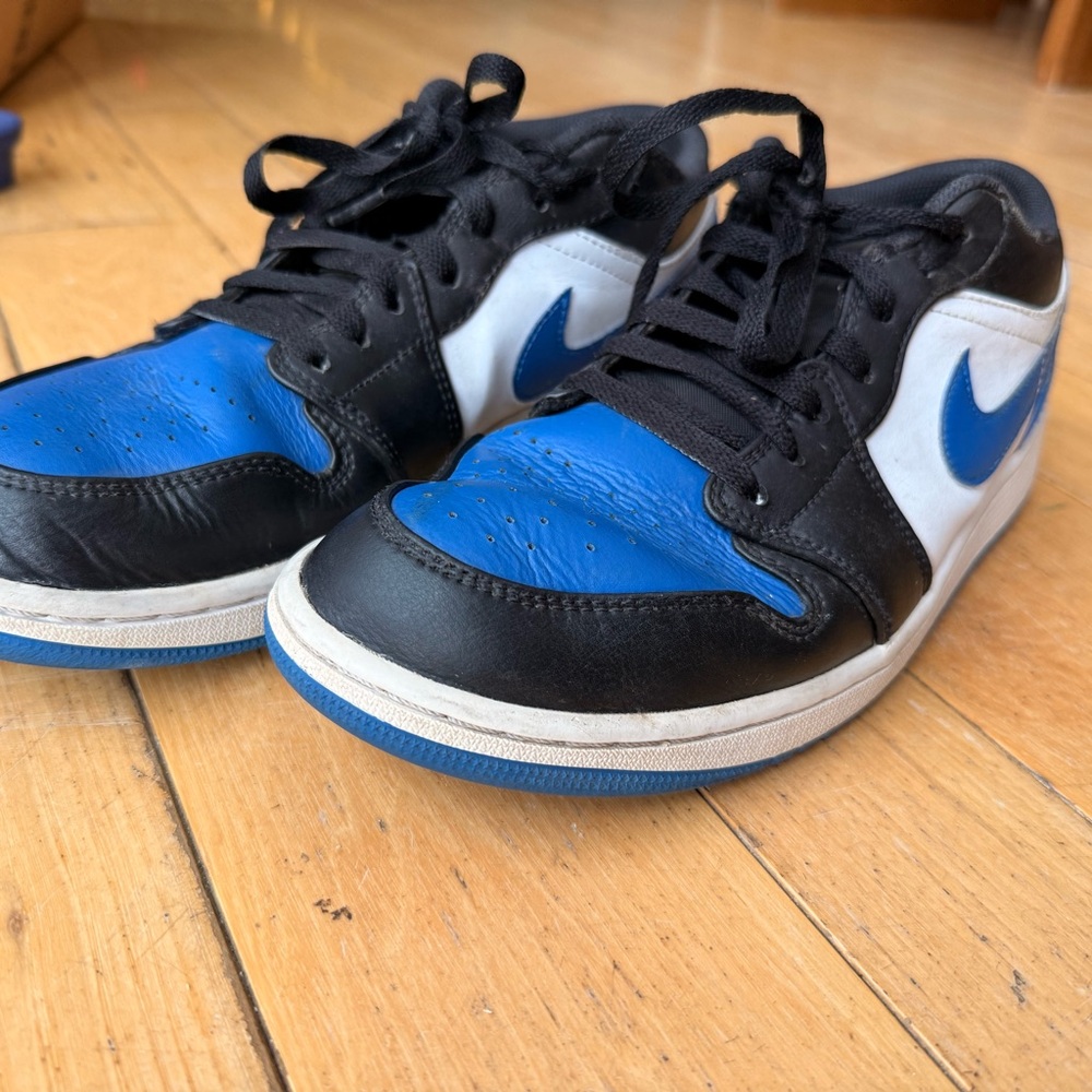 Nike Kids Black and Blue Sneakers